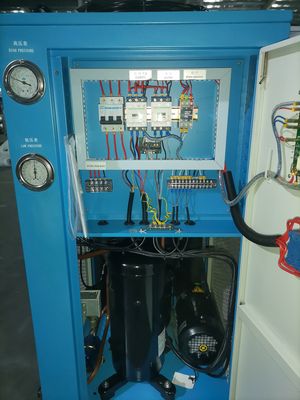 دقت و کارایی 2.5 m3/h جریان آب خنک شده خنک کننده های با سرعت متغیر خنک کننده های هوا برای کنترل دمای آزمایشگاه